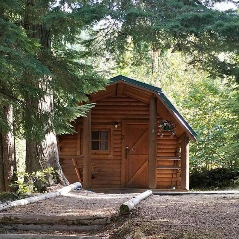 Sicamous Rv & Cabin Resort Malakwa Exteriér fotografie
