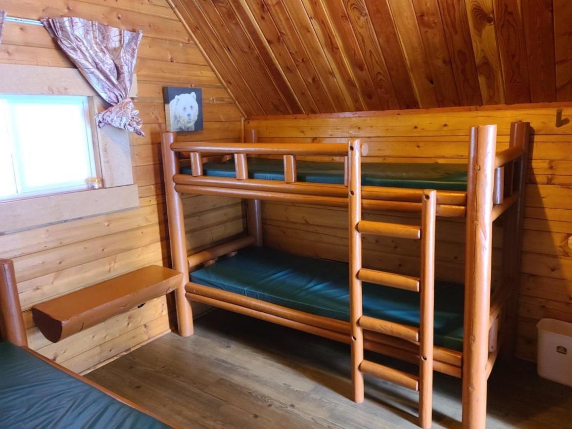 Sicamous Rv & Cabin Resort Malakwa Exteriér fotografie